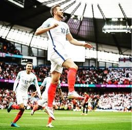 足球友谊赛 英格兰vs澳大利亚 下半场,英格兰与澳大利亚友谊赛激烈角逐，悬念迭起！